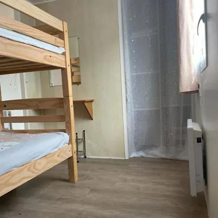 Camping Mobil 4/6 Places A Jean De Monts *